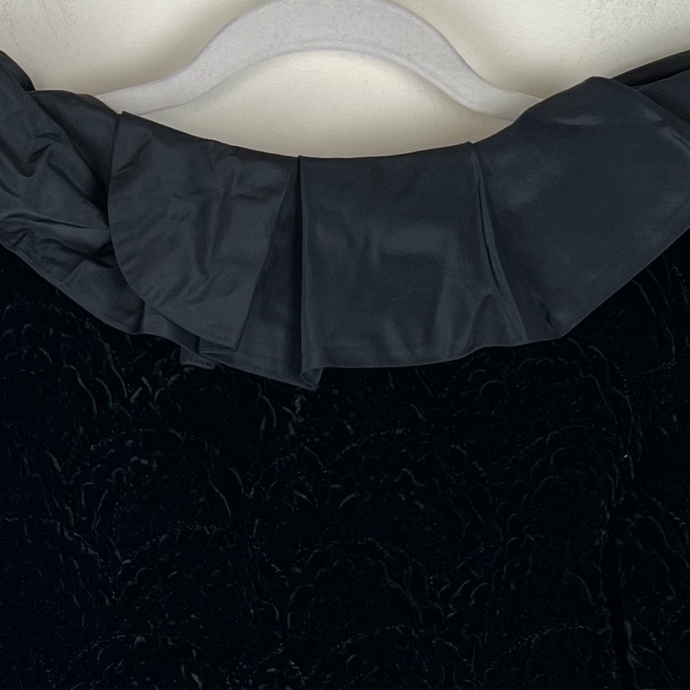rickie freeman for Teri Jon Festive Quilted Velvet Satin Ruffle Black Top | 4 - Picture 7 of 10